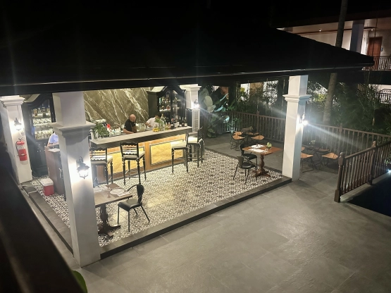 The Upperdeck - lobby