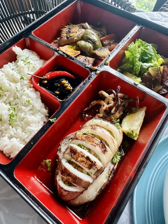 Vivere Azure Menu - Grilled squid