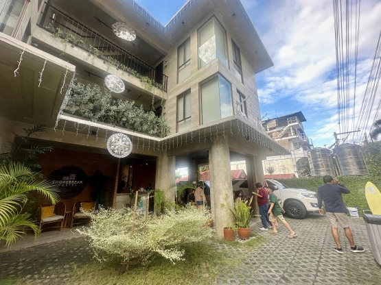 Shorebreak Hostel front parking