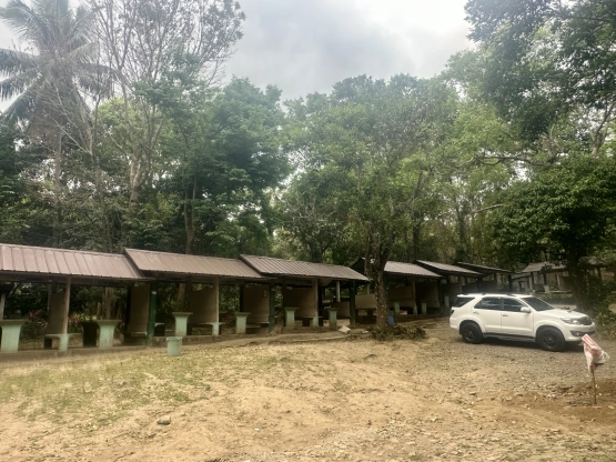 Mangrove Resort Hotel - Tables and chairs
