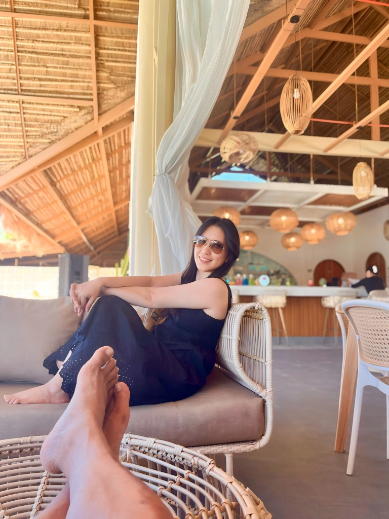 Inflatable Island Beach Club - Bali Lounge Model