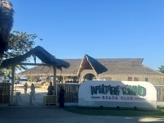 Inflatable Island Beach Club - Entrance
